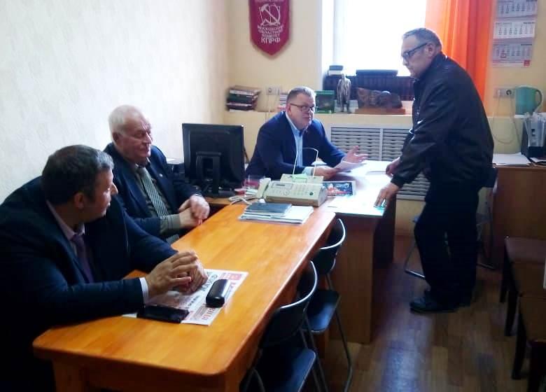 Депутат Мособлдумы Александр Наумов провел прием граждан в Кашире