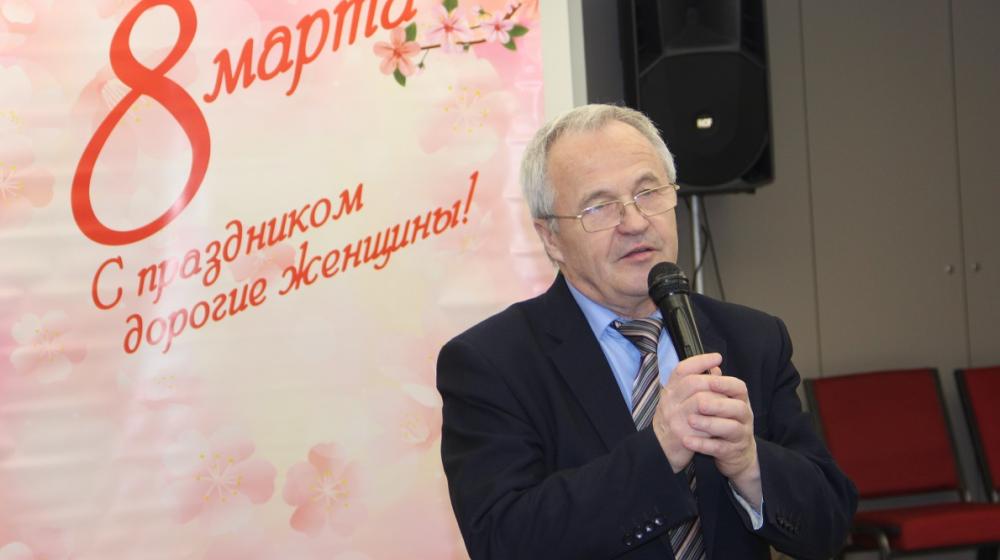 Награды ЦК КПРФ и цветы ярославским женщинам