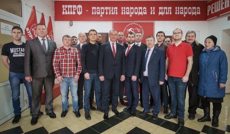 Губернатор-коммунист Сергей Левченко прибыл на открытие Универсиады-­2019 в Красноярск