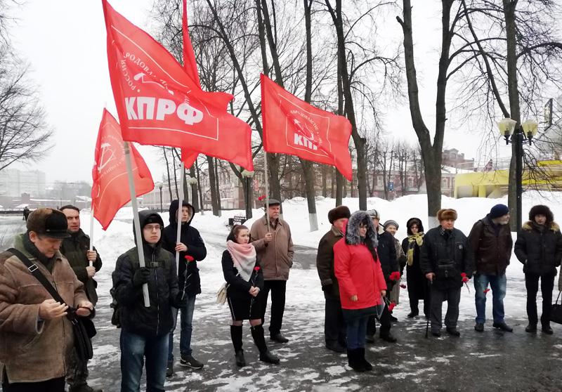 Ивановские коммунисты почтили память И.В. Сталина