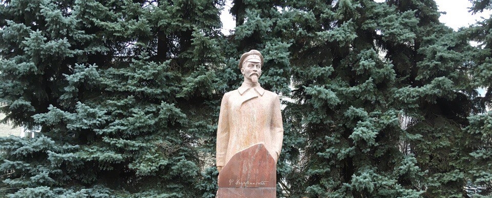 Пенза. Кто защитит памятник Феликсу Дзержинскому?