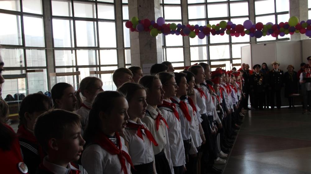Владивосток. При поддержке КПРФ и ЛКСМ РФ проведена пионерская зарница