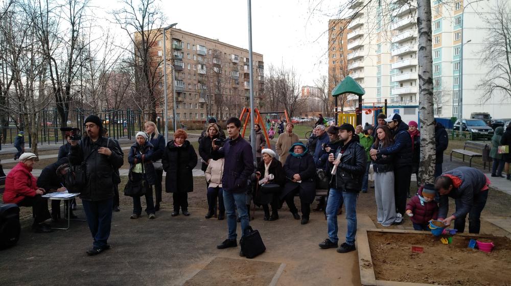 Д.А. Парфенов встретился с жителями столичного района Южное Медведково