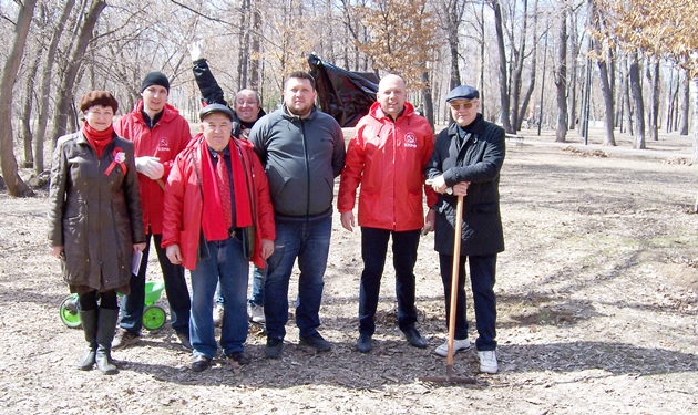 Казанские коммунисты отметили 100-летие Ленинского субботника