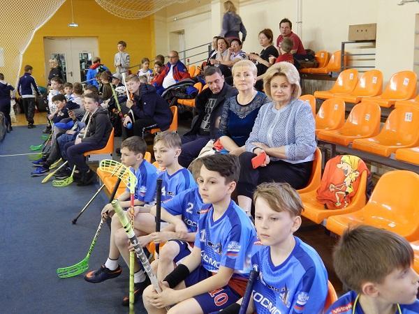 В Великом Новгороде при поддержке КПРФ проходит турнир по флорболу UNIHOC RUSSIA CUP 2019