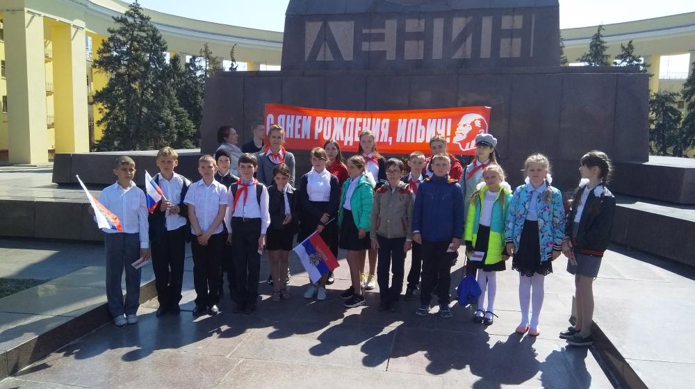 Волгоград. Сталинградцы отметили день рождения Владимира Ленина