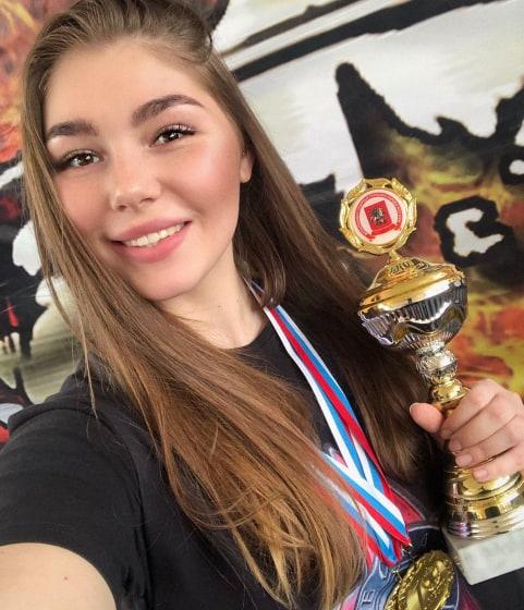 Марьяна Наумова, спортсменка Спортивного клуба КПРФ – Абсолютная чемпионка Москвы среди женщин