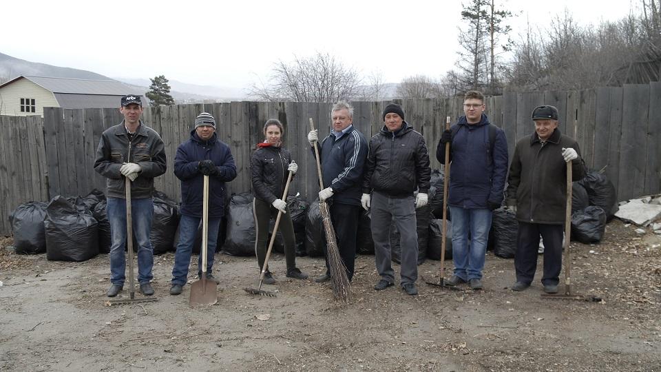 Забайкальский край. В Чите коммунисты привели в порядок памятник борцам революции 1905 года