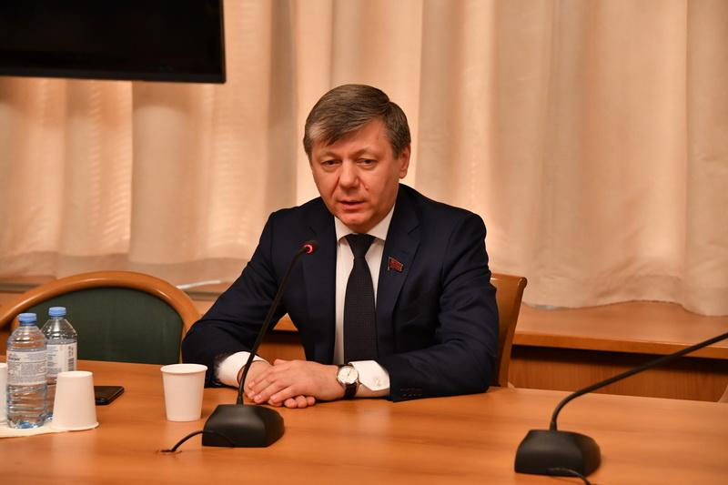 Д.Г. Новиков встретился с молдавскими парламентариями