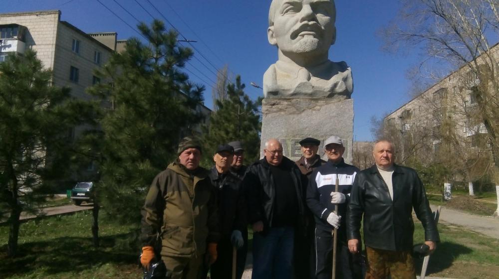 В Волгограде и области продолжаются коммунистические субботники