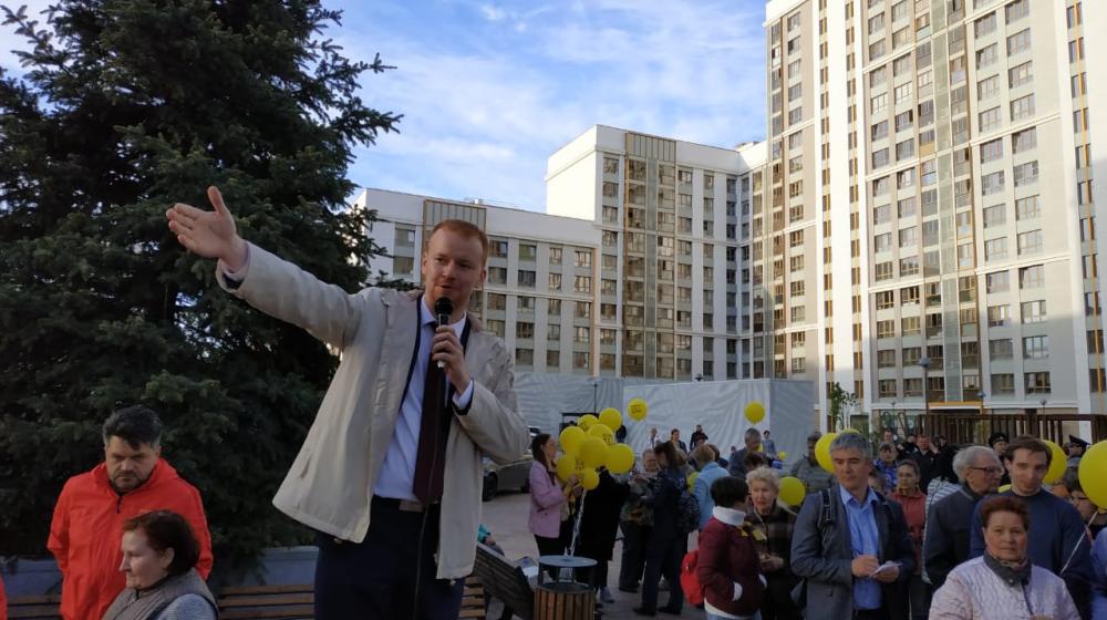 Денис Парфенов провел встречу с жителями столичного района Свиблово