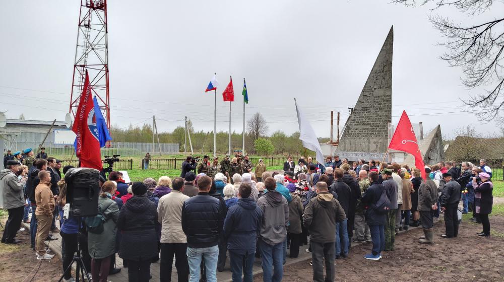 Депутат Сергей Пантелеев принял участие в торжественном митинге, посвященном памяти погибших бойцов Кировской дивизии народного ополчения