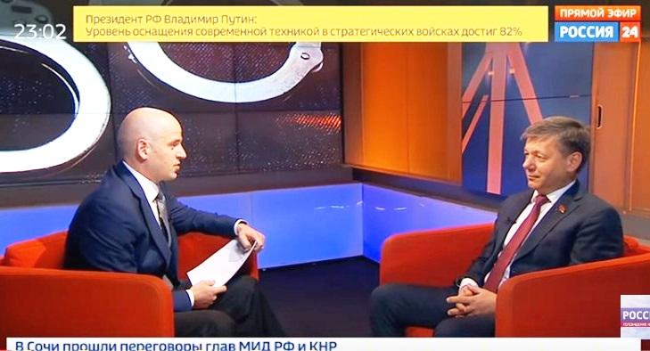 Д.Г. Новиков в эфире «России 24»: «Команда Порошенко хочет загнать новую власть в антироссийские рамки»