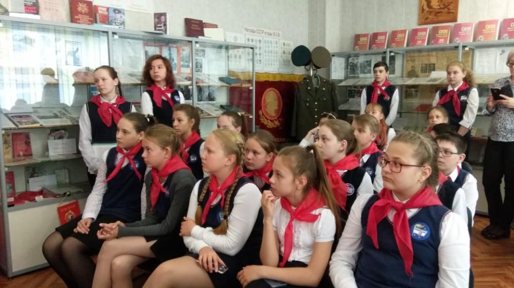 Новосибирск. Экскурсия для новоиспеченных пионеров