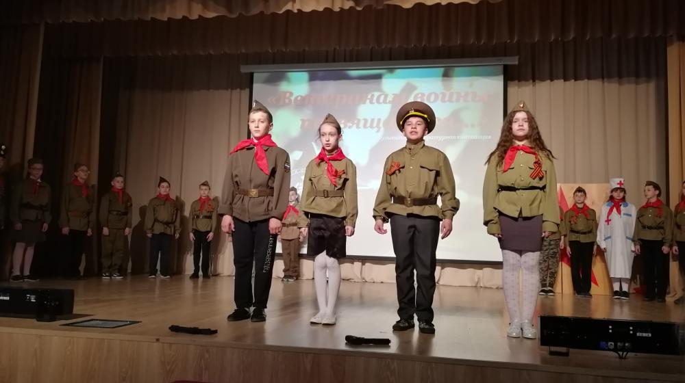 Пионеры Новосибирска организовали праздничный концерт для Детей войны
