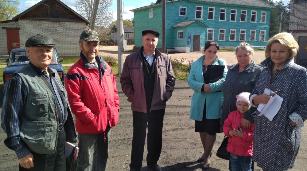 Новгородская область. Нина Останина поздравила ветеранов Хвойнинского района с наступающим Днём Победы