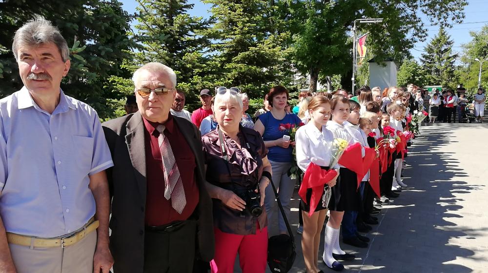 Тульская область. В Ефремове приняли в пионеры более 200 человек