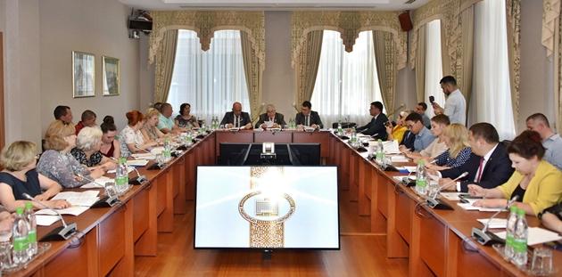 В Госсовете Татарстана обсудили проблемы жильцов аварийных домов