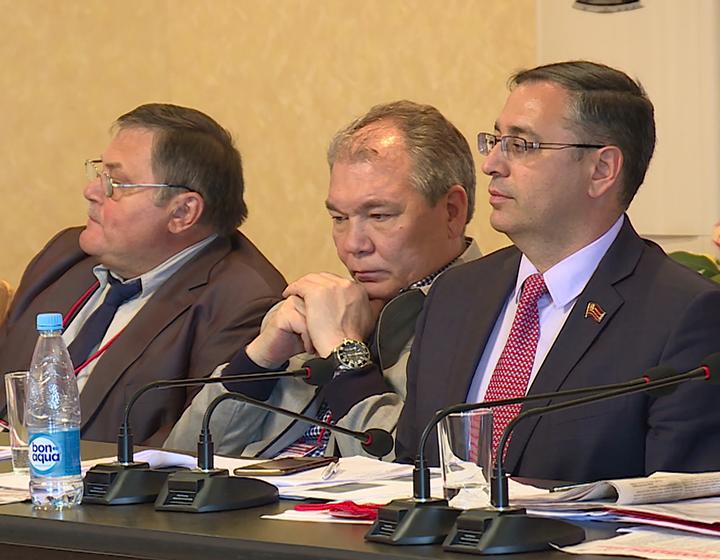 Леонид Калашников: Проблемы оренбуржцев напоминают федеральную повестку дня