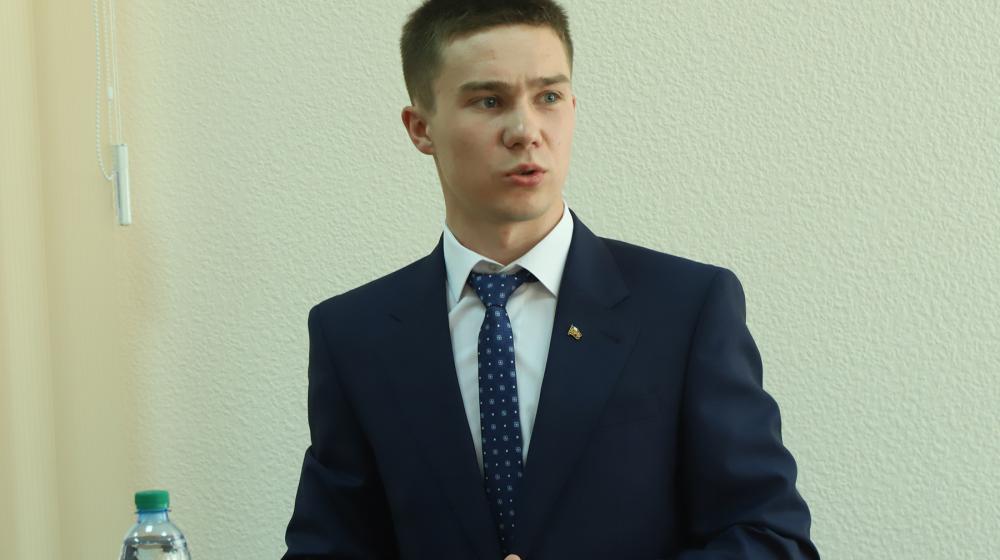 Коммунист стал главой молодежного парламента Хакасии