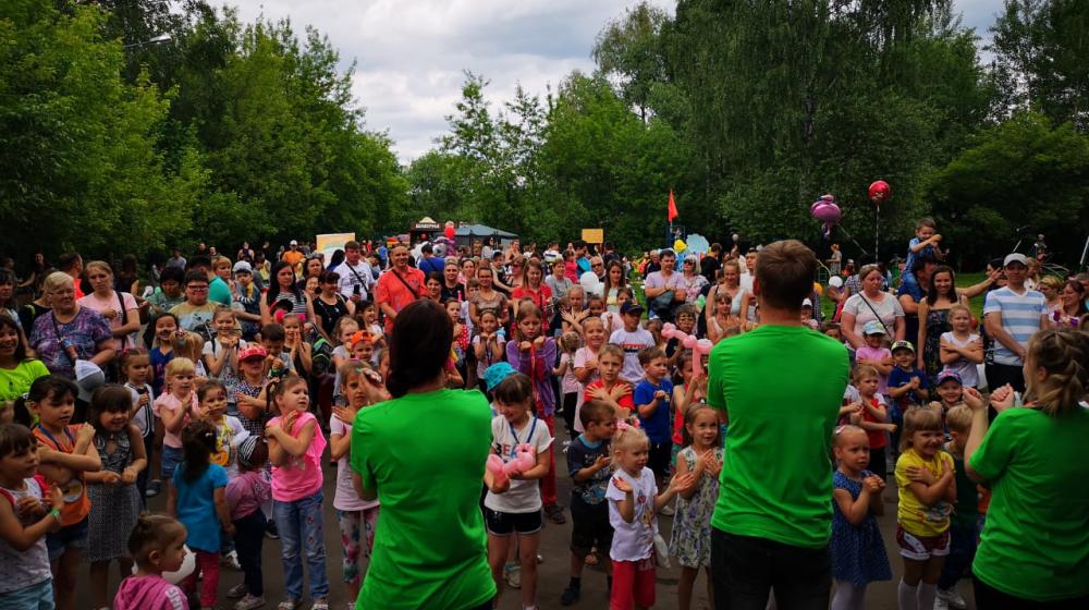 Московская область. Коммунисты организовали праздник для детей в Балашихе
