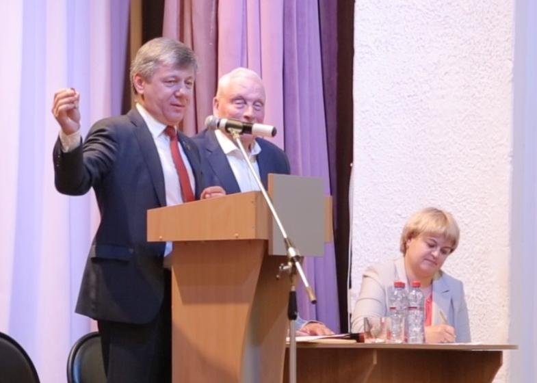 Живут дружно, работают ответственно и побеждают! В Иркутской области Ленинская премия вручена директору «Усольского свинокомплекса» И.А. Сумарокову