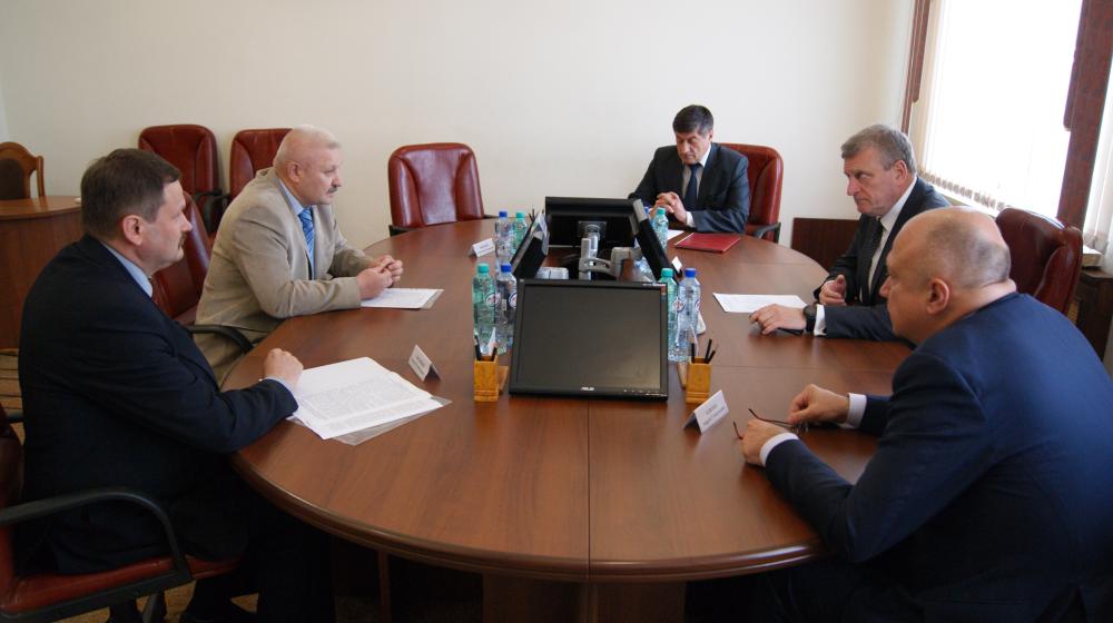Проблемы экологической безопасности Кировской области стали главной темой для обсуждения на встрече Сергея Мамаева и Игоря Васильева