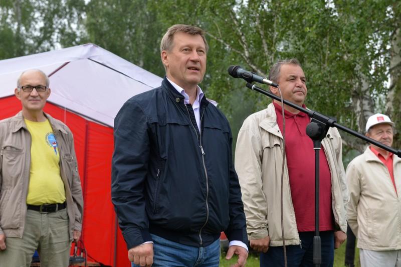 Новосибирские коммунисты провели традиционную летнюю Спартакиаду