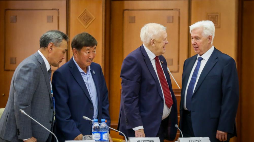 Первый секретарь Якутского рескома КПРФ Виктор Губарев: Деятельность контрольно-счетных органов должна соответствовать вызовам времени