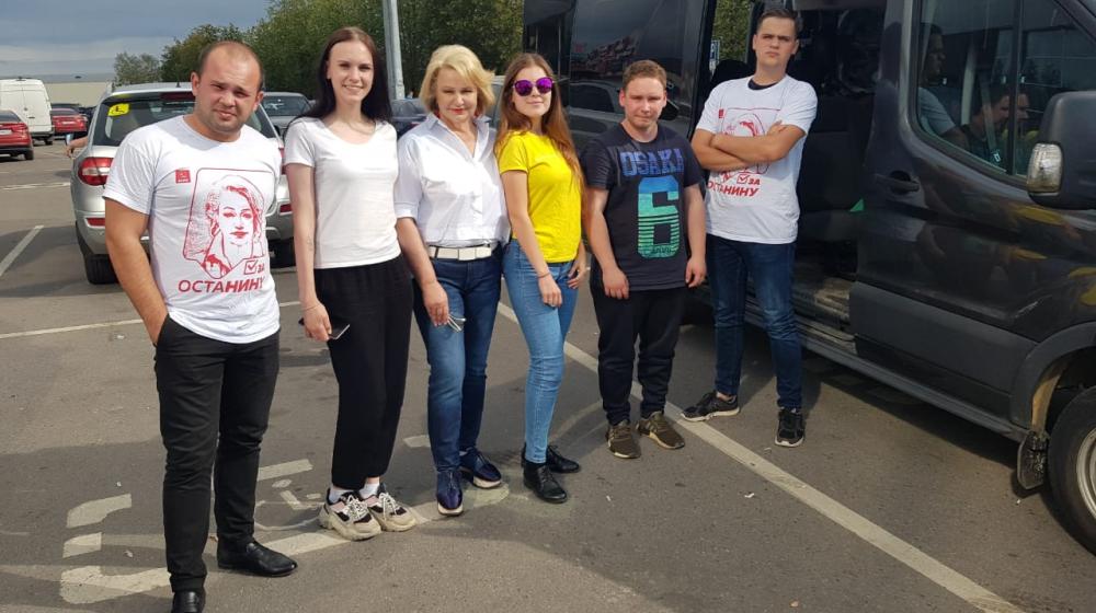 Агитационные бригады Нины Останиной продолжают работу в Новгородской области