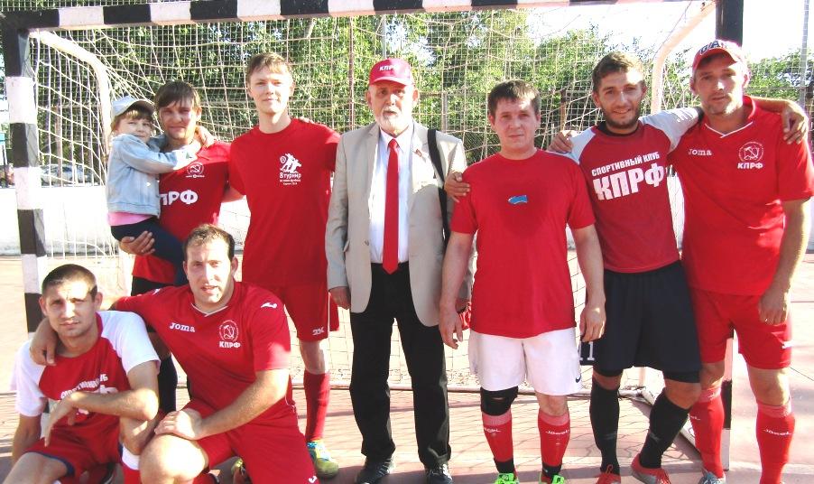 Курганские коммунисты приняли участие в праздновании Дня города 