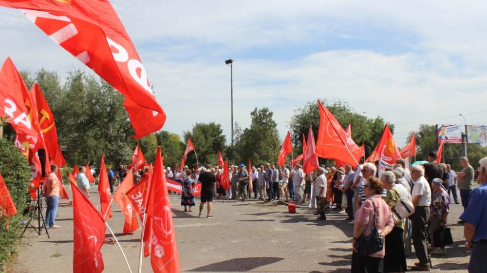 Сталинградские коммунисты потребовали от власть предержащих проведения честных выборов и социальной справедливости