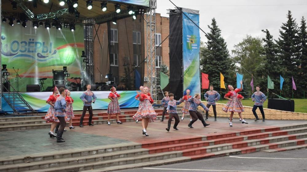 Московская область. Коммунисты приняли участие в праздничных мероприятиях в день города Озеры 