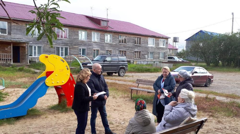 Коммунисты Ненецкого округа продолжают уличные встречи с жителями Нарьян-Мара и поселка Искателей