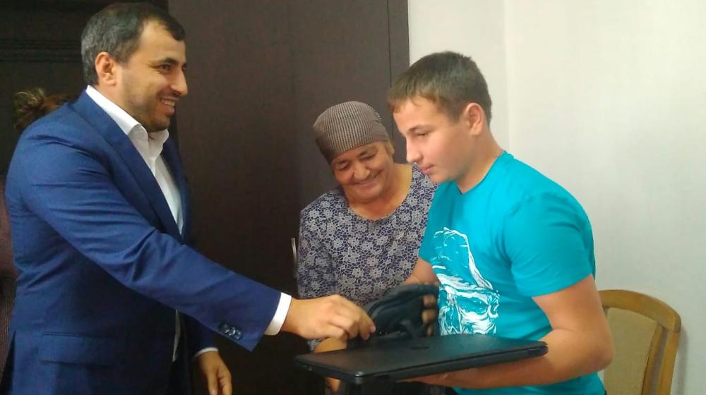 Город Черкесск. Анатолий Бифов провел прием граждан	