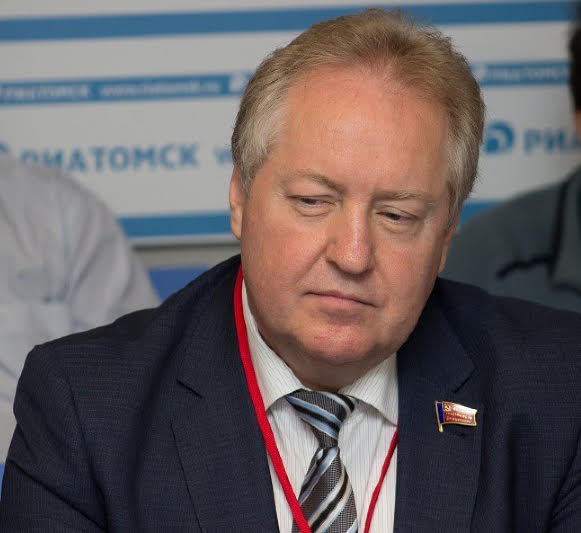 Сергей Обухов про встречу Зюганова с Путиным, статью Чемезова и перспективы Левченко