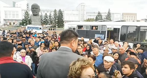 Д.Г. Новиков потребовал от МВД проверить задержание депутата-коммуниста Цыренова в Улан-Удэ