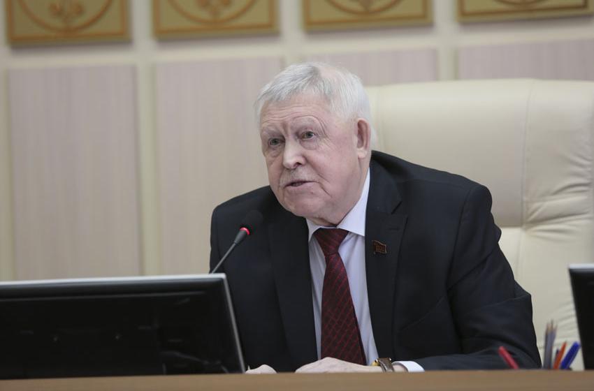 Лидер якутских коммунистов Виктор Губарев принял участие в заседании межведомственной комиссии по профилактике правонарушений