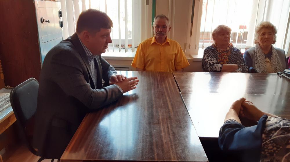 Депутат-коммунист Иван Левченко провел приём граждан в городе Ишиме Тюменской области