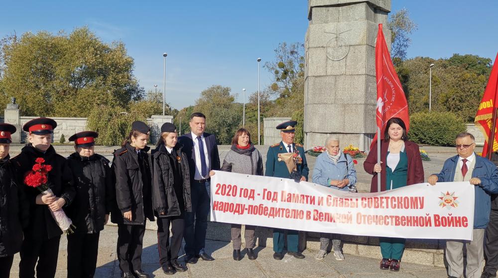 В Калининградской области состоялся автопробег в честь 100-летия Н.В. Мамонова