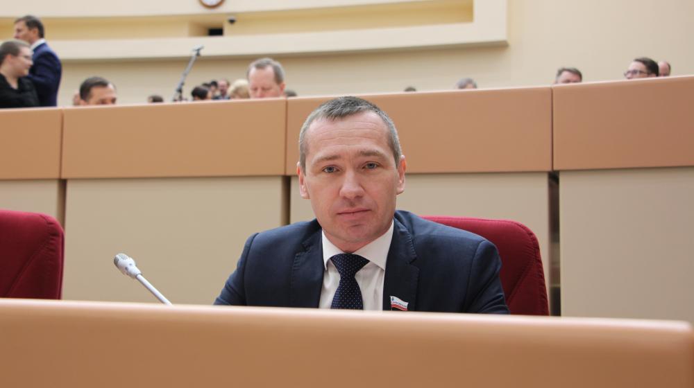 Саратовская область. Депутаты КПРФ поздравили учителей с профессиональным праздником
