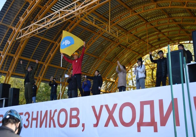 Коммунисты Калмыкии приняли участие в митинге против назначения Трапезникова главой Элисты