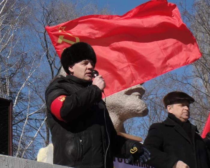Самарская область. В Жигулевске горком КПРФ встал на защиту памятника Ленину