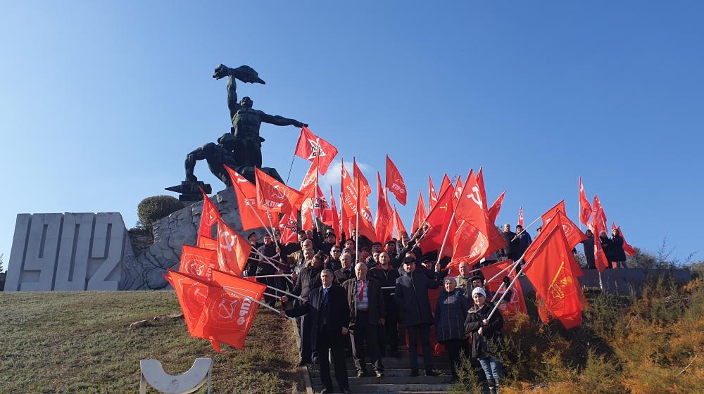 "Да здравствует свобода! Да здравствует Стачка". Митинг в Ростове-на-Дону