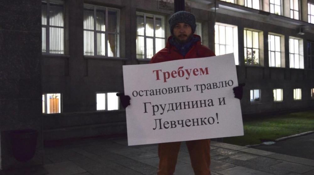 Пенза. Депутаты гордумы провели пикеты в поддержку Павла Грудинина и Сергея Левченко