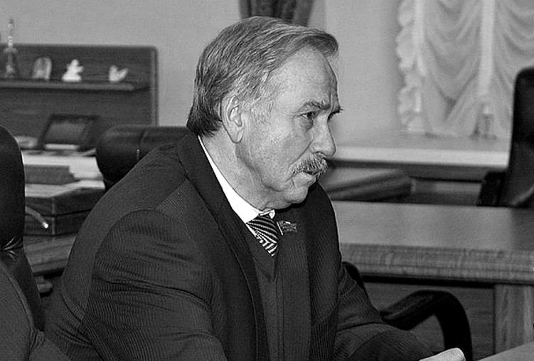 Г.А. Зюганов выразил соболезнования родным и близким С.Н. Понасова