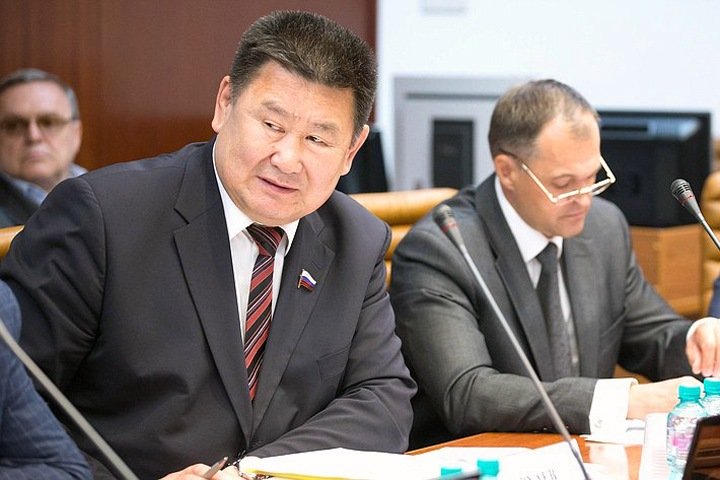 Следственный комитет отказался возбуждать дело против иркутского сенатора Вячеслава Мархаева по заявлению РЕН ТВ