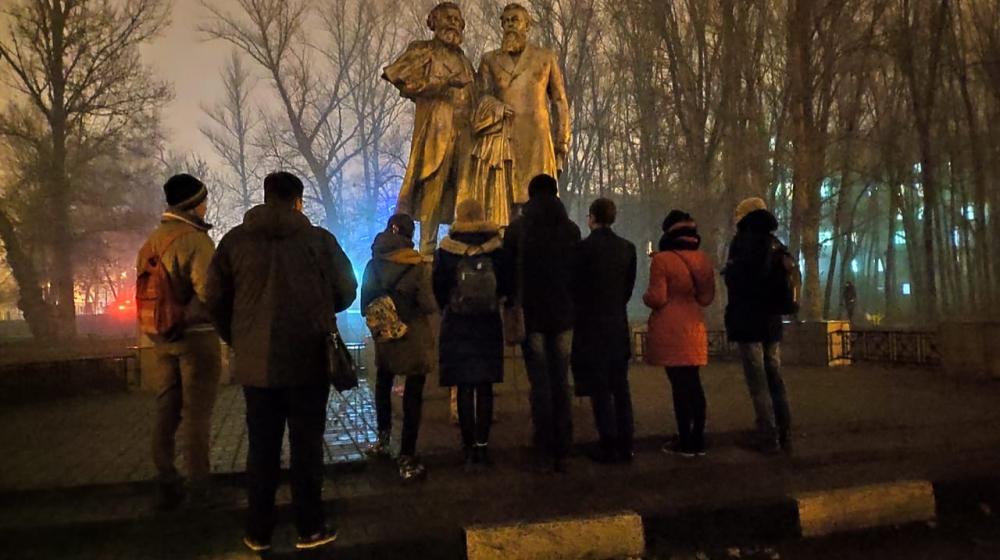 В Белгороде возложили цветы к памятнику К.Марксу и Ф.Энгельсу