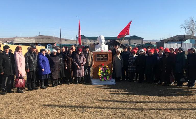 Республика Бурятия: Ленин и теперь живее всех живых!