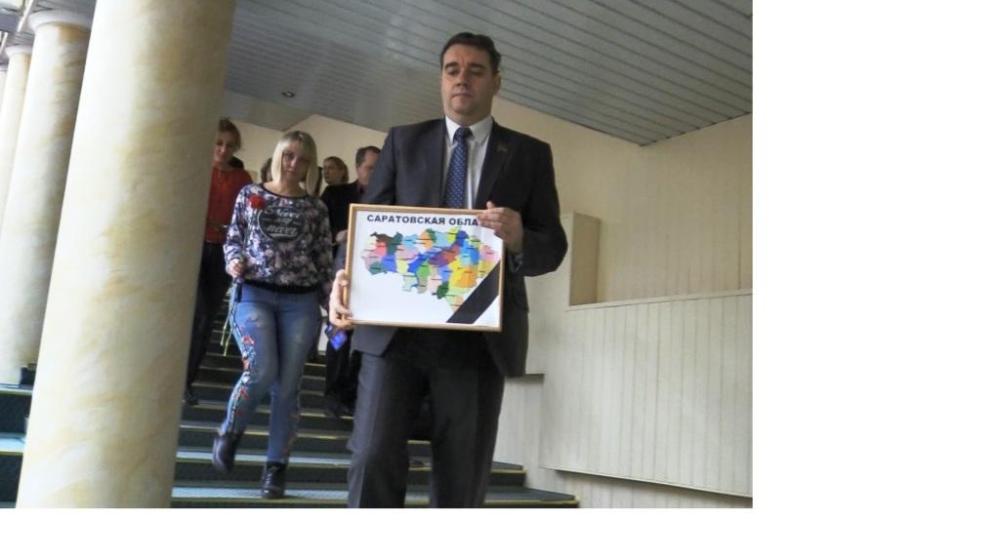 Саратовские коммунисты покинули заседание облдумы в знак протеста